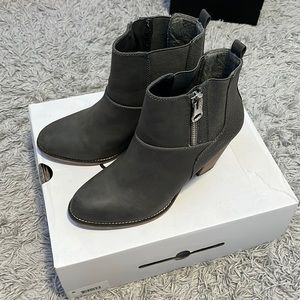 Aldo gray boots with zippers